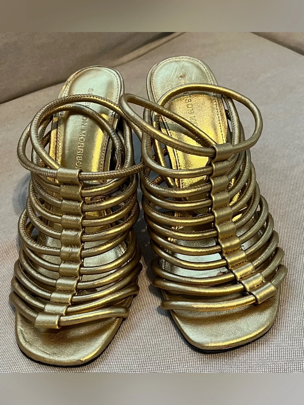 Sigerson Morrison Smilyssa gold leather heels